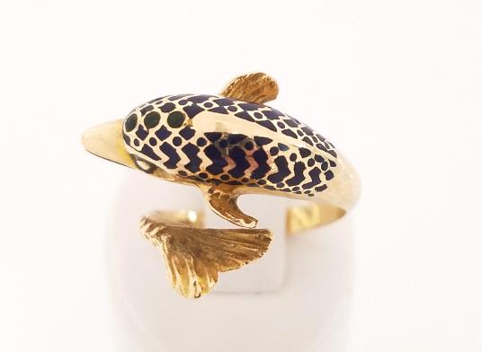 14k gold, gemstone & enamel figural dolphin ring sz. 7,: 14k gold, gemstone & enamel figural dolphin ring sz. 7, 4.8g
