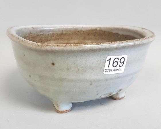 Warren Mackenzie signed & Stillwater mark 4 footed: Warren Mackenzie signed & Stillwater mark 4 footed square bowl- 7 1/2" x 7 1/2" x 3 3/4" tall