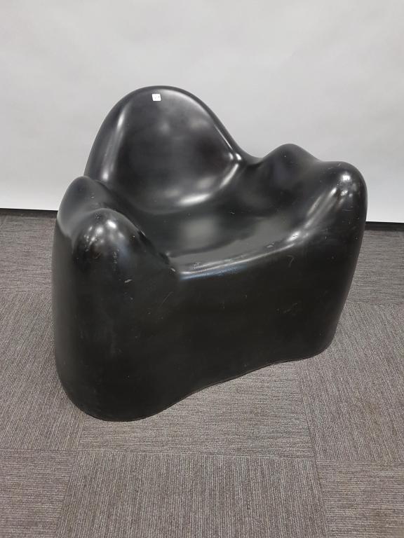 Wendell Castle for Beylerian molar fiberglass chair: Wendell Castle for Beylerian molar fiberglass chair; The chair is not cracked. The finish is inconsistent in places with some scuffs and scratches.