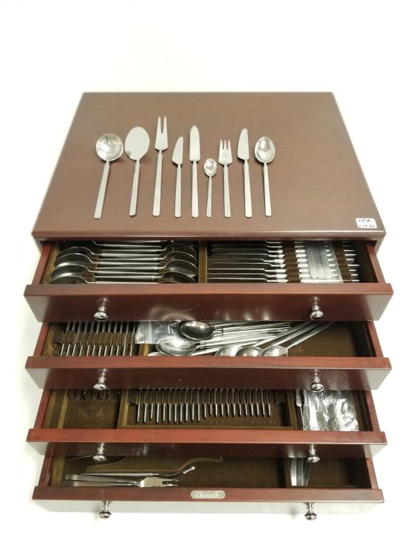 225 pieces of Erik Herlow Danish "Obelisk" pattern (1 of 9)