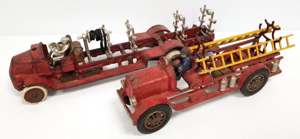One Mack & one Hubley cast iron hook & ladder truck (missing parts) longest 18" (1 of 9)