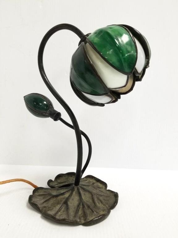 Handel (attribution) paneled tulip lamp - unsigned (hairline to 1 petal; needs wired) 13 1/2" tall (1 of 9)