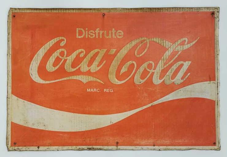Vintage metal Coca-Cola advertising sign 23" x 34" in Spanish: Vintage metal Coca-Cola advertising sign 23" x 34" in Spanish