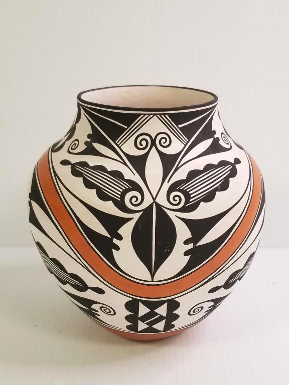 Debbie G. Brown Acoma pottery vase 8" tall x 8" diameter (1 of 9)