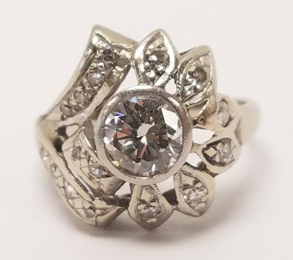 14k white gold diamond ring set with .75 ct diamond solitaire SI2, G & 16 side diamonds, 3.0g, sz. 4 (1 of 8)