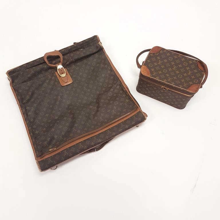 2 Luis Vuitton luggage pieces including garment bag & vanity/travel case (as seen - zipper broken, (1 of 6)