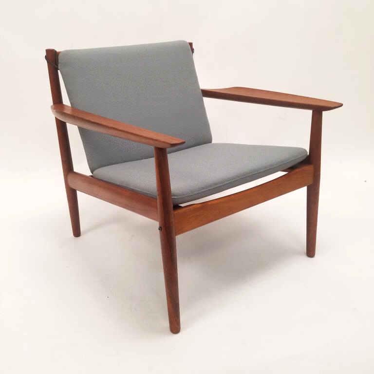 Arne Vodder for Glostrup teak lounge chair with cushions: Arne Vodder for Glostrup teak lounge chair with cushions