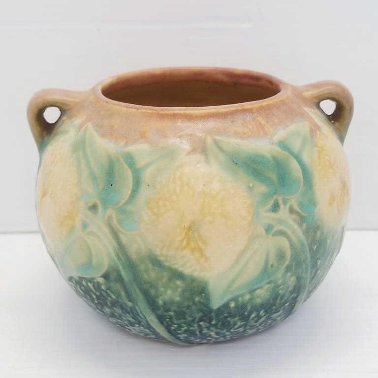 Roseville Sunflower two handled vase - 4" high x 5 3/4" wide (1 of 10)