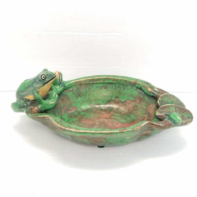 Weller Coppertone frog bowl - 11" long (1 of 10)