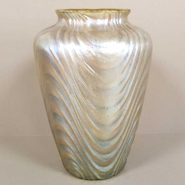 Durand (?) art glass curtain vase - 8 1/2" high (1 of 7)