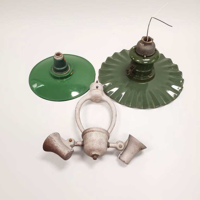 3 vintage gas station light fixtures - 2 enamel including ruffled & gas pump double light (1 of 8)