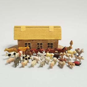 Antique painted wood Noah's Ark 7" with assembled collection of approx 34 Erzebirge, etc. animals