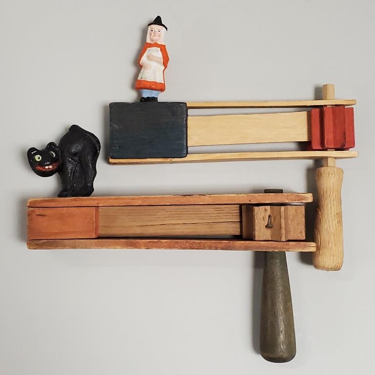 2 Vintage German wood ratchet noisemakers: standing witch & a black cat - 7" longest (1 of 12)