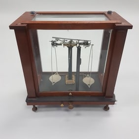 Christian Becker Inc. balance scale - chainomatic in case - 16 1/2" wide x 9" deep x 17 1/2" high