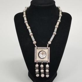 Signed Taller Guayasamin mid-century sterling silver & stone necklace - 55.8 grams, necklace 16"L,