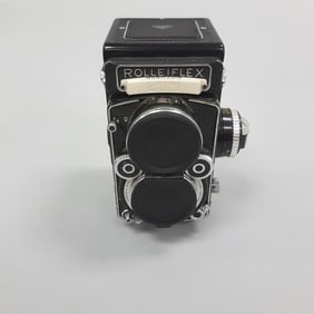 Rolleiflex Rollei-Werke Franke & Heideke Germany twin lens camera (minor scuff/scratch to lower lens