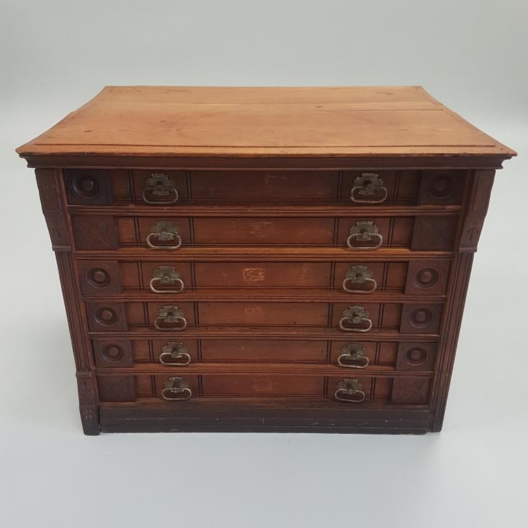 Antique Willimantic spool cotton 6-drawer cabinet (some as seen) 19 1/4" deep x 25 3/4" wide x 20": Antique Willimantic spool cotton 6-drawer cabinet (some as seen) 19 1/4" deep x 25 3/4" wide x 20" high