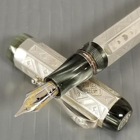 Montegrappa 1912 The Queen of Hearts 1999 Annual Ed. fountain pen: sterling silver & green resin w/