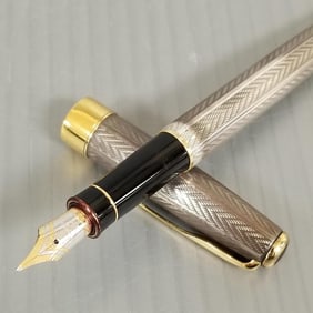 Parker Sonnet France IIIT fountain pen: sterling silver w/ 18k gold nib, No#, w/ generic box