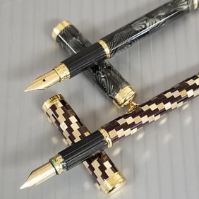 2 Waterman France lady's pocket size fountain pens: incl. Lady Patricia w/ 18k gold nib w/ a