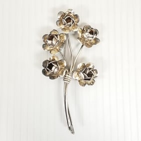 Vintage Coro sterling silver flower brooch: 21.0g, 4"L