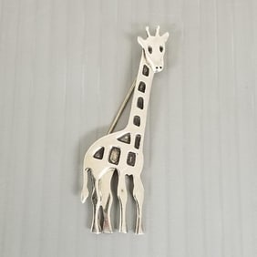 Taxco sterling silver Anne Harvey giraffe pin: 2 1/2"L