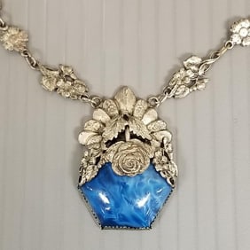 Vintage silver tone floral link necklace w/ blue art glass pendant - 1 5/8" pendant, 16"L chain