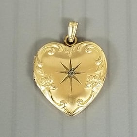 Vintage gold filled heart locket w/ tiny diamond - 1" total length