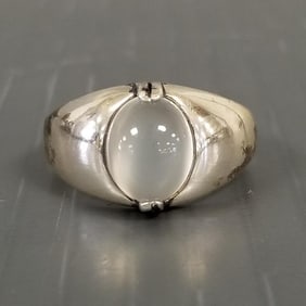 Sterling silver ring set w/ cabochon moonstones - size 9 1/2