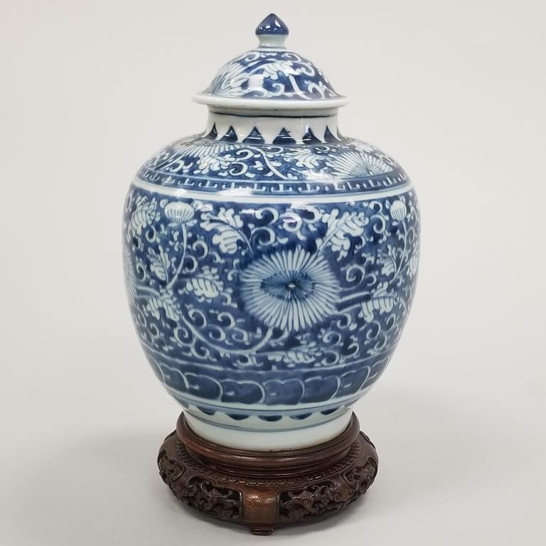 Large Chinese blue & white Ming jar with floral design & lid with carved wood stand- 13 1/4"H 8"W (1 of 18)