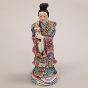 Large Chinese Famille rose decorated porcelain figure with vase with 6 character applied mark (small