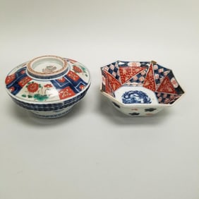 2 pieces antique Imari porcelain: covered rice bowl (tiny nick) & small octagon bowl (chip, crack) 3