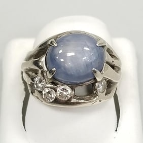 Vintage 14K white gold ring set with blue star sapphire & diamond accents- 9.3 grams, 9 x 10 1/2mm