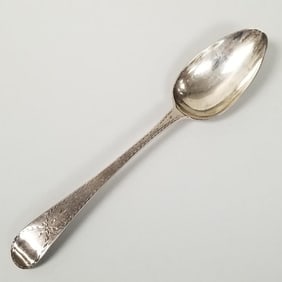 Hester Bateman hallmarked sterling silver spoon- 1788-9 w/ bright cut design approx. 2 troy oz.- 8"L