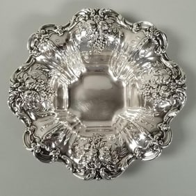 Reed & Barton Francis I 8" sterling bowl- 9 toz