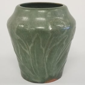 Arequipa matte green cabinet vase w/ flowers (1/16" nick to rim) 3 1/2"H 3 1/4"D