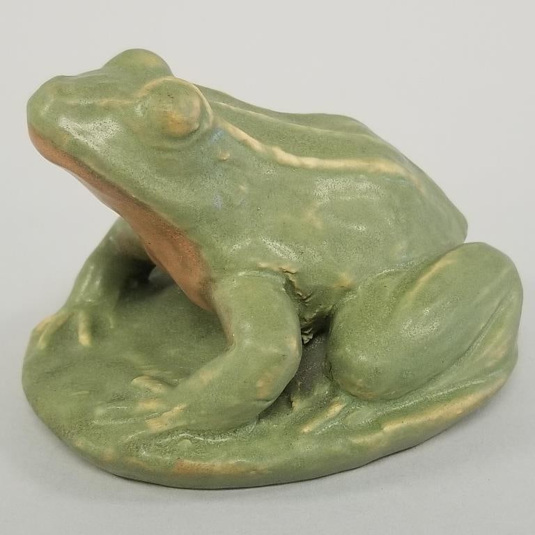 Walwrath pottery frog- 2 1/2"H 3 5/8"W 3 1/8"D (1 of 10)