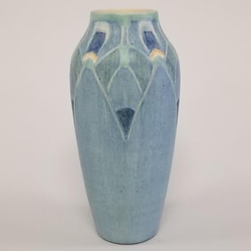 Newcomb College decorated vase- 8"H 3 3/4"D