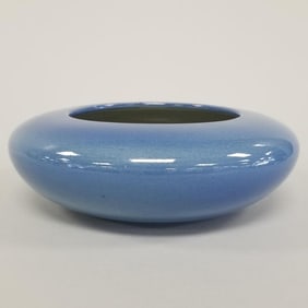 University of North Dakota (UND) School of Mines low blue bowl- 2 3/4"H 7 3/4"D