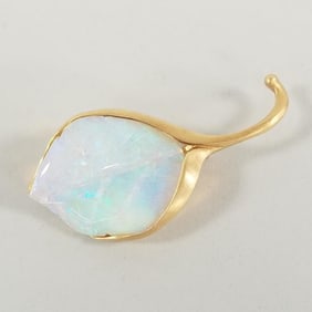 18K gold & carved opal "leaf" brooch signed Crane 10.2 g- 1 7/8"L (2 carved indents on sides)