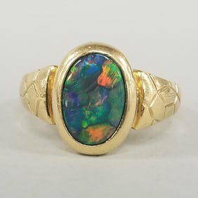 18K gold & approx 2.25 ct opal ring 12 g, size 6 3/4