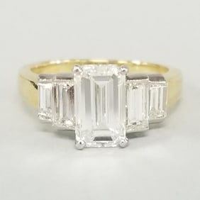 Approx 2 ct emerald cut natural VS1 diamond ring set in 18K gold & platinum w/ 4 baguette accent