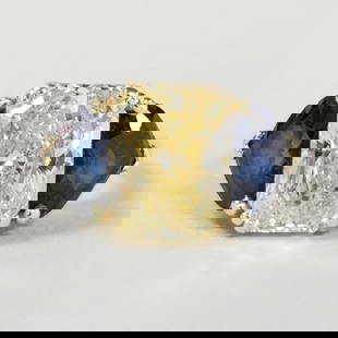 4.5 ct natural yellow diamond & 18K gold ring set with 2 heart shaped sapphires (sapphire surface: 4.5 ct natural yellow diamond & 18K gold ring set with 2 heart shaped sapphires (sapphire surface wear) 6.1 grams size 6 1/2