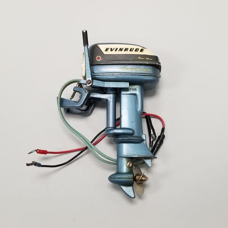 Vintage Evinrude toy battery op Big Twin outboard motor 5 1/2"L 3"W (1 of 7)
