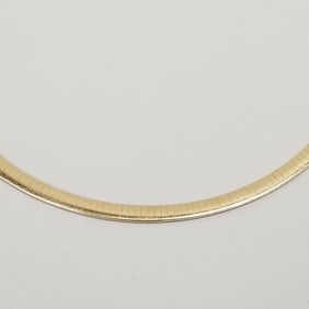 Reversible Omega link 2-tone 14K gold choker: 29.1grams- 17" interior circumference