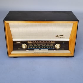 Blaupunkt Florenz Mid Century stereo (minor chips to case) 15"H 23 3/4"W 10 5/8"D