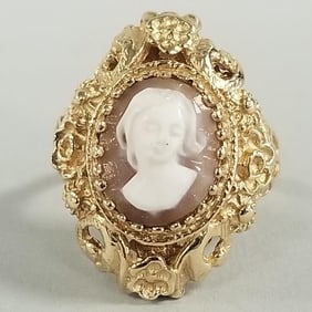 14k gold & carved shell cameo ring: 9.1g, size 6 3/4, 1"W