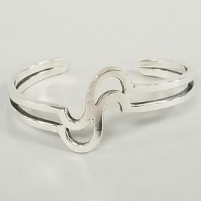 Modernist sterling silver cuff bracelet signed Gideon: 27g, 2 3/8" interior diameter, 1" gap