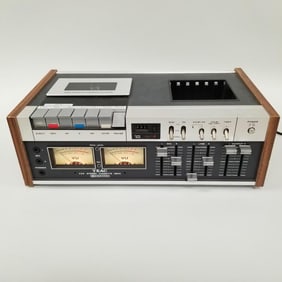 TEAC 450 stereo cassette deck: untested, but does power up. 6"H 17 1/2"W 11"D, 21 lbs