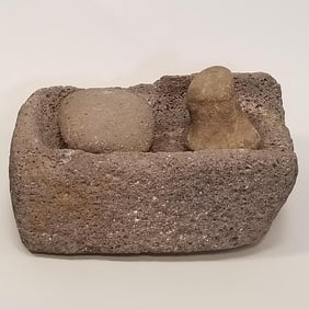 Large stone metate w/ 2 grinders- 7"H 15"L 12"W, 56# total